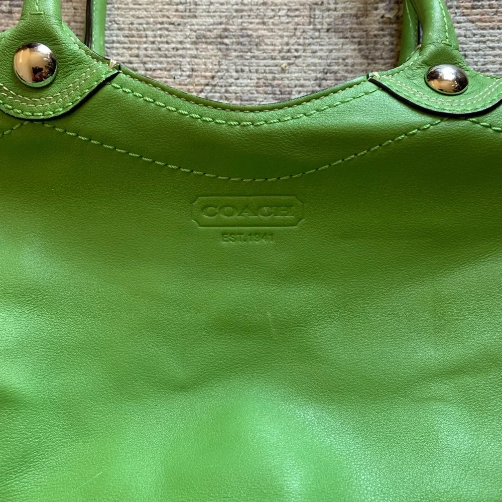 Coach Green Tote Bag Handbag Purse Women Large Shoulder Bag Accessories - Picture 2 of 6